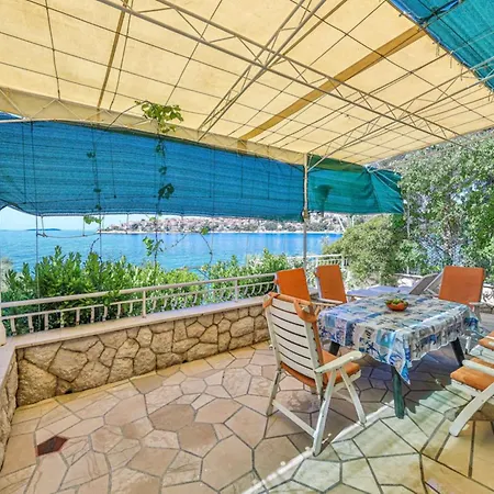 By The Sea With Terrace & Ocean Views On Iovo - Two Bedroom Vikendica *