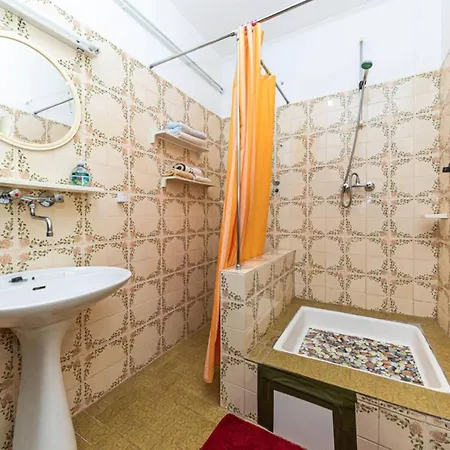 By The Sea With Terrace & Ocean Views On Iovo - Two Bedroom Vikendica